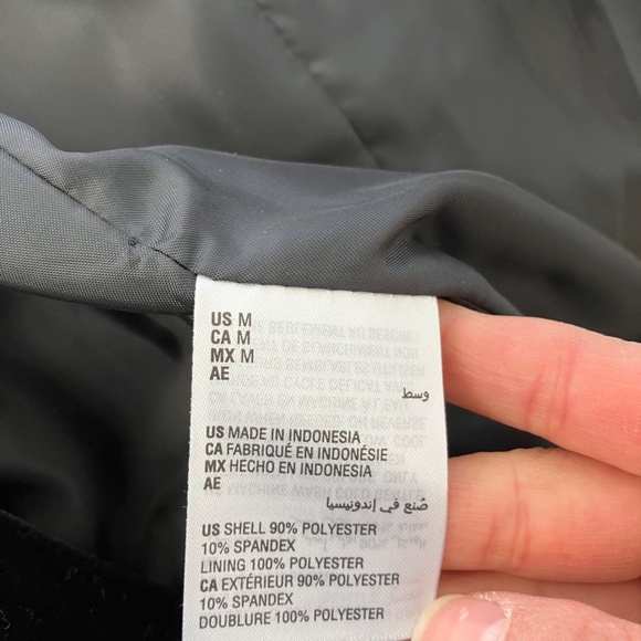 Special Occassion INC Women's Black Velvet Blazer, Created for Macy's, Medium - Picture 9 of 9